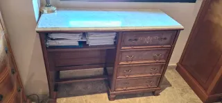 Escritorio clásico madera y mármol