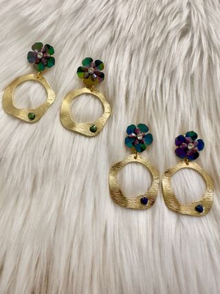 Pendientes Diseño Propio Dorados y Morados