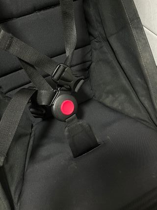 Silla Yoyo Babyzen Negra con Reposapiés