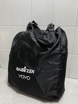 Silla Yoyo Babyzen Negra con Reposapiés