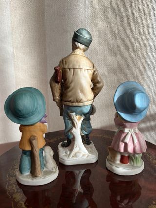 Figuras porcelana: Cazador y niños con cachorros