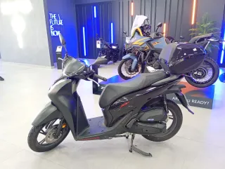 Honda SH 125i 2024 muchos extras 1200 km