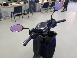 Honda SH 125i 2024 muchos extras 1200 km