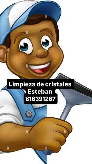 Se realiza limpieza de cristales