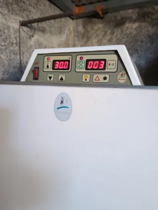 Incubadora Masalles Blanca