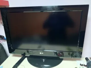 TV LG Negro con Mando