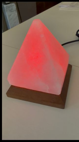 Lampada piramide USB multicolore