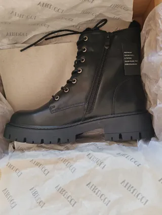 Botas negras talla 40 nuevas
