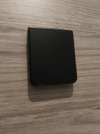 Samsung Galaxy Z Flip 3 5G
