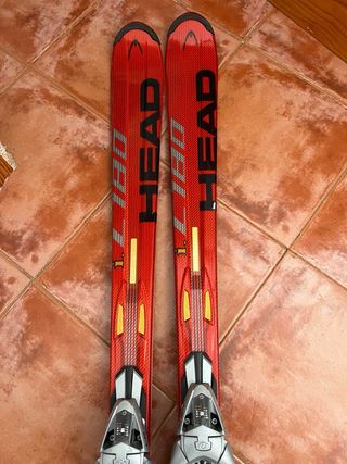 Esquís Head con bastones y funda