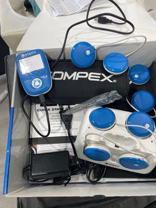 Compex Fit 5.0 Electroestimulador casi nuevo extra