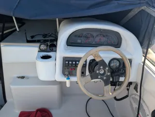 Fourwinns 238 Vista Diesel 250 CV