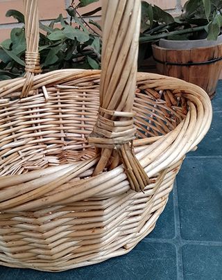 Cesto redondo de mimbre