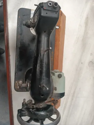 Máquina de coser Sigma antigua