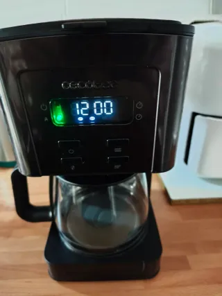 Cafetera de filtro Cecotec negra