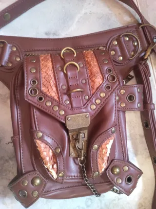 Bolso de cuero estilo steampunk