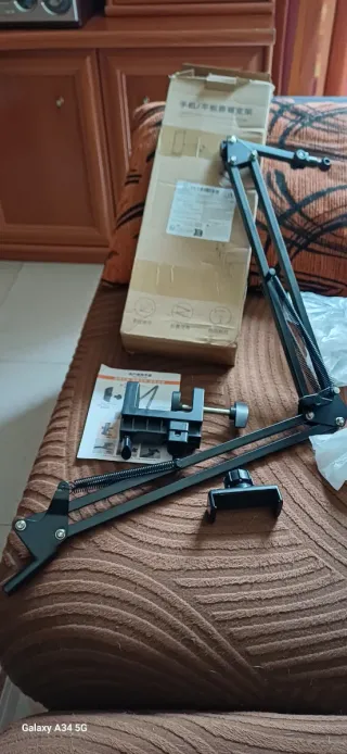 Brazo articulado para móvil