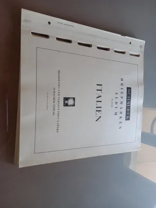 Hojas de sellos Italia Schaubek