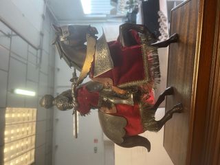 figuras caballeros a caballo