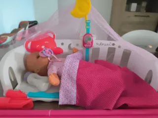 Nenuco Cuna con Muñeca y Monitor Bebé