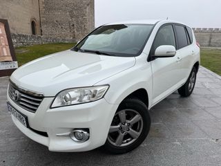 Toyota RAV4 2013