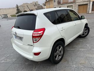 Toyota RAV4 2013