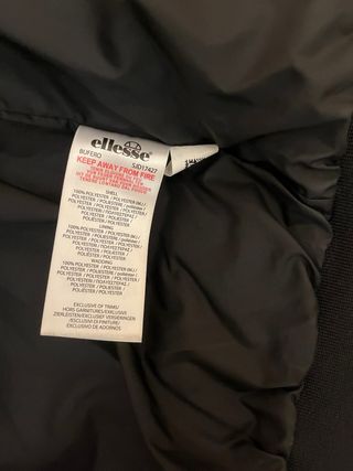 Chaqueta Ellesse Negra y Plateada