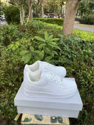 Nike Air Force 1 Low '07 Blancas