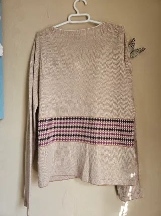 Rebeca Adolfo Domínguez Beige y Morado