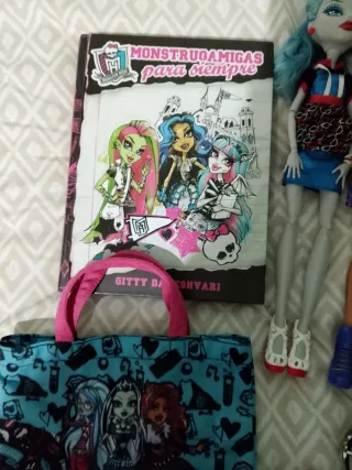 Lote Monster High: Muñecas, Libro y Bolso