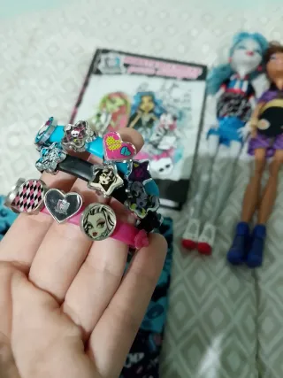 Lote Monster High: Muñecas, Libro y Bolso
