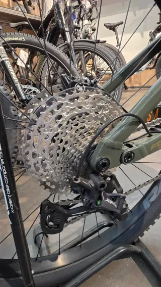 ¡OFERTA! eBike Focus Sam² 6.8 | Bosch T-S