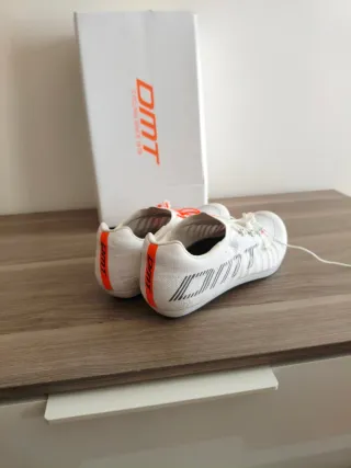 Sapatilhas Ciclismo DMT POGI'S 2025