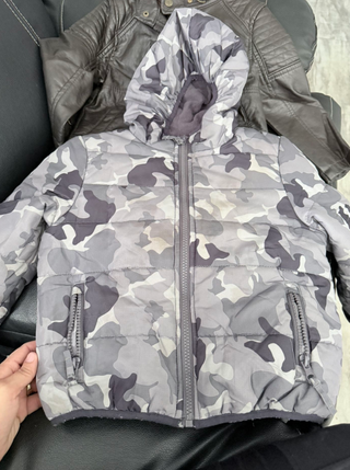 Abrigo acolchado camuflaje niño