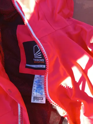 Chaqueta Decathlon 9-10 años azul.gris y roja