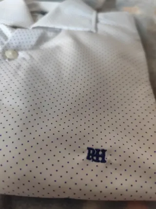 Camisa Pedro del Hierro blanca con lunares azules