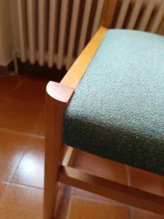 Escritorio juvenil y silla madera