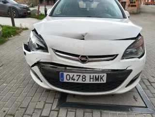 Opel Astra 2012