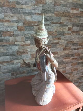 Figura Lladró Bailarina Oriental 2069