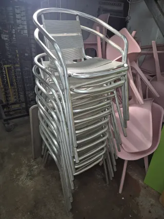 Sillas apilables de aluminio