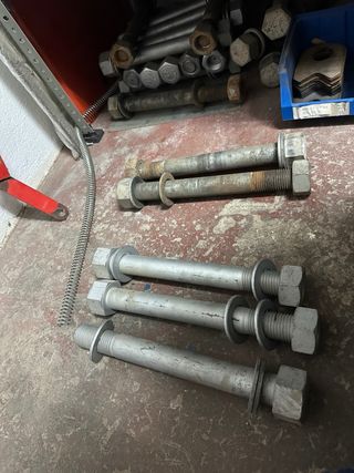 Tornillos y tuercas para grúa torre  38mm X 340mm