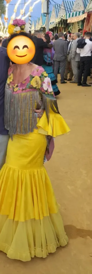 Traje de flamenca amarillo