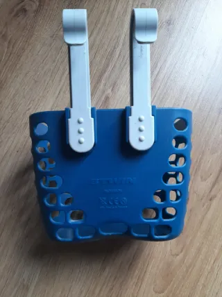 Cesta azul para bici de niño