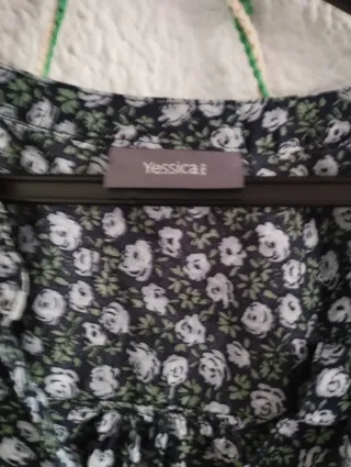 Blusa estampada floral manga larga