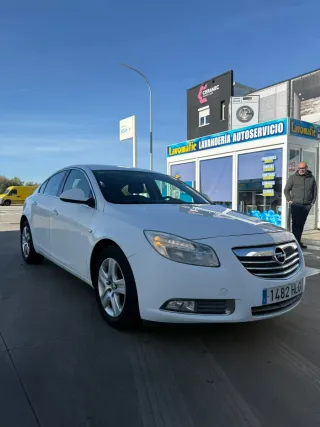 Opel Insignia 2011