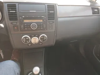 Nissan Tiida 2010