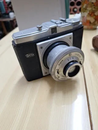 Cámara antigua Certes Digna 1:8/80mm