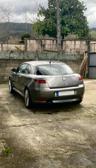 Alfa Romeo GT 2005