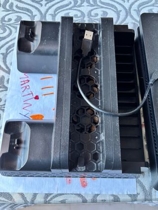 PS4 (PlayStation 4) con 2 mandos