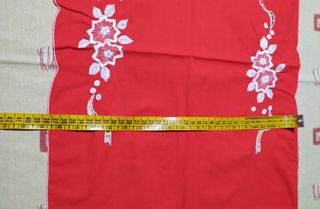 Tovaglia centrotavola Natale con candele ricamate